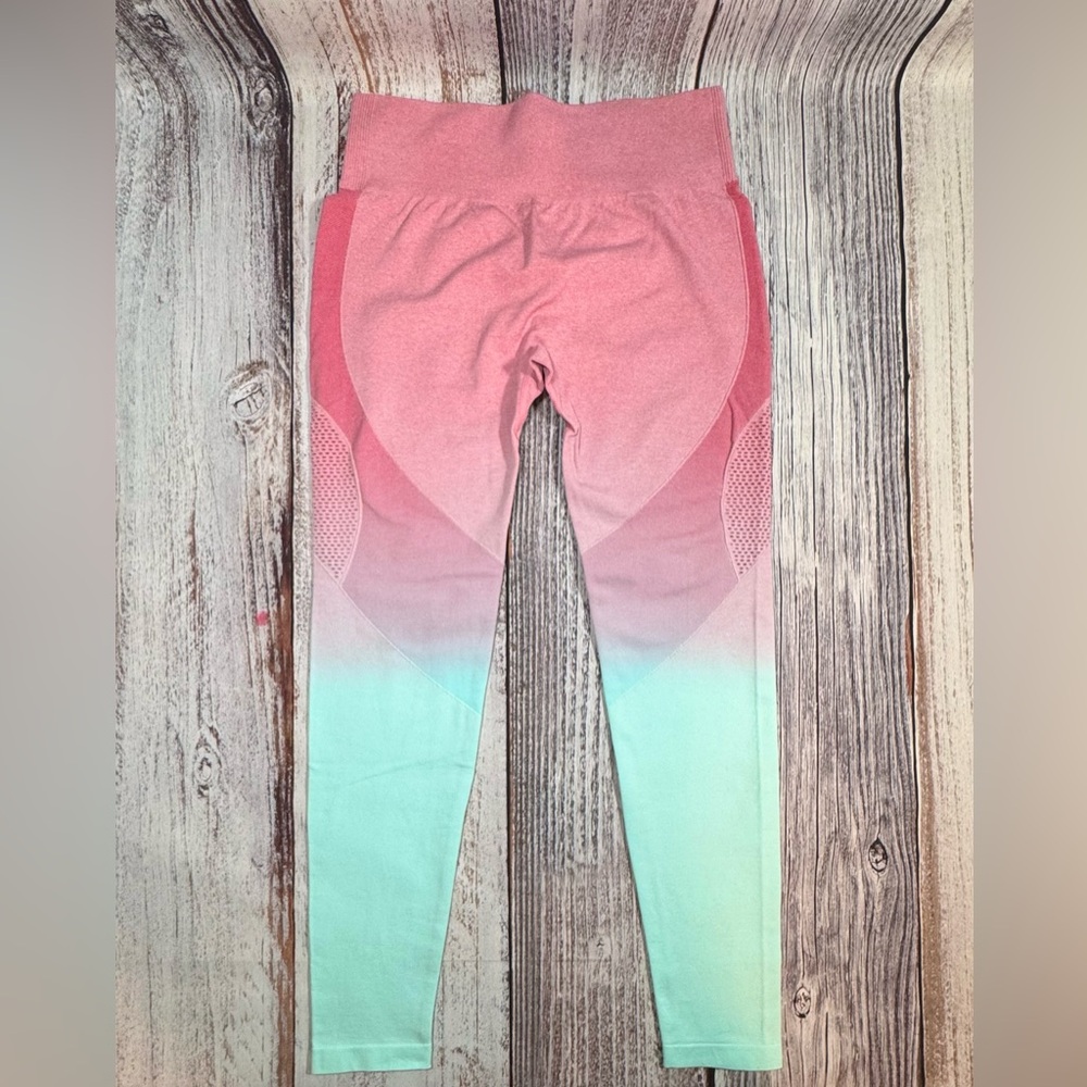 Gradient Pink and Blue Womens Leggings Butt-Enhancing Rouching Size Large